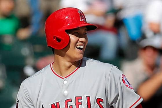 【MLB】エ軍が改めて大谷翔平の黒スーツ写真紹介　新人王をファン祝福「相応しい」