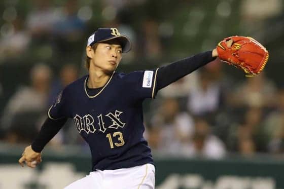 オリ山岡がモデル初挑戦　本職顔負けポーズにファン感激「カッコよすぎです」