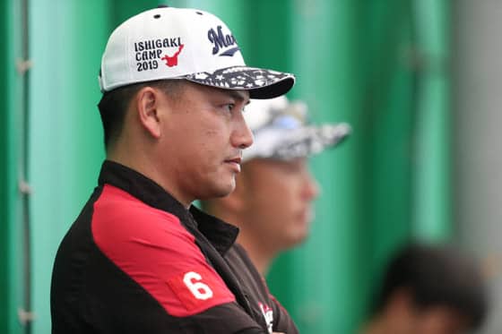 ロッテ井口監督、キャンプ2日目は2軍に熱視線　熱気溢れるブルペンに「楽しみだね」