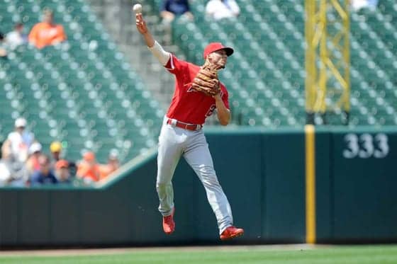 【MLB】シモンズの美技集が凄い　驚異の守備力にファン興奮「God」「史上最高の遊撃手」