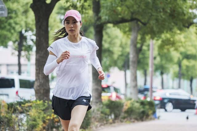 ニューバランス、名古屋ウィメンズマラソン向けコレクション「SAKURA PACK」発売