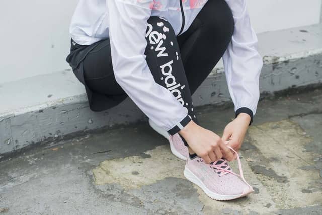 ニューバランス、名古屋ウィメンズマラソン向けコレクション「SAKURA PACK」発売