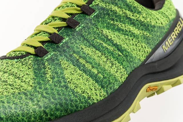 メレル、悪路でも安全な走りをサポートするトレイルランニング専用モデル「MOMENTOUS」発売