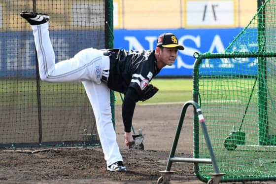 鷹ドラ7最年長ルーキー・奥村“プロ初登板”　直球のみ29球「今日の採点は50点」