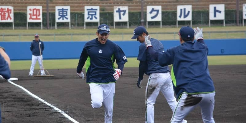 「恐怖！落合トレ」、「コロンビア・ノック」、「地鶏トレ」etc. プロ野球キャンプ　珍トレ集