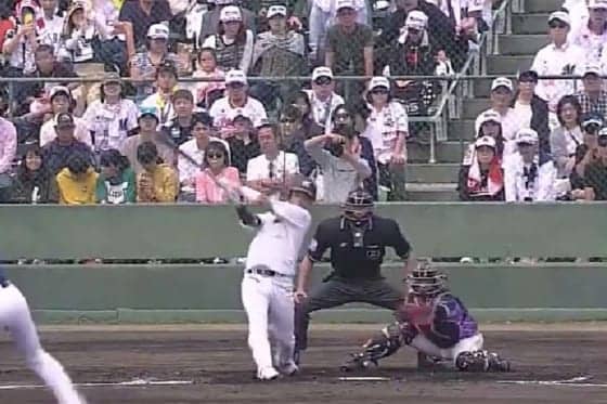 ロッテ平沢、対外試合初打席で“1号”　Lamigo戦で豪快バックスクリーン弾