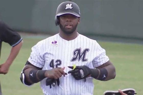 「おもろすぎや」　ロッテ新助っ人の“ガンバルガス・ダンス”動画が大反響