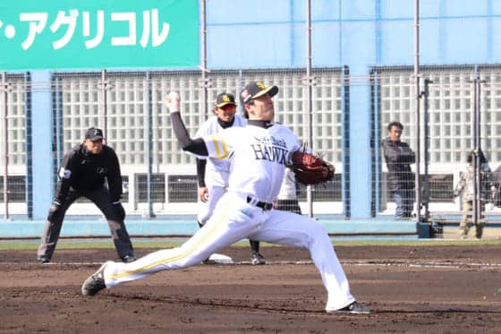 鷹の5球団競合右腕がシート打撃で好投　工藤監督も高評価「力があった」