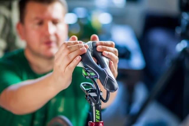 振動を吸収する自転車用ショックアブソーバー「Rinsten Spring」発売