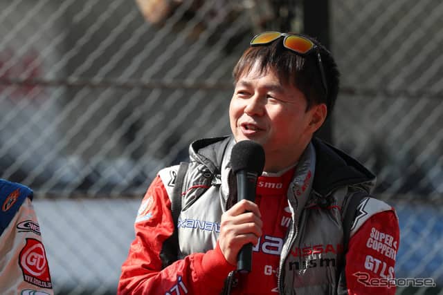 本山哲《撮影 益田和久》