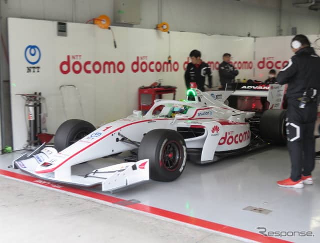 スーパーフォーミュラを戦う「DOCOMO TEAM DANDELION RACING」（#1 山本尚貴）。《撮影 遠藤俊幸》