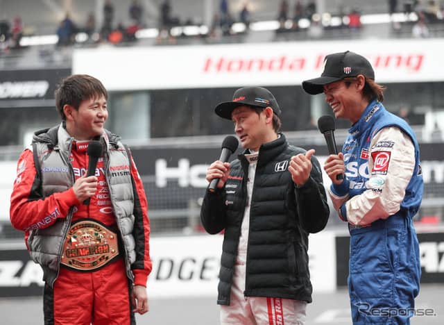 本山(左)と脇阪(右)が1勝ずつしたが、チャンピオンベルトは本山が獲得。《撮影 益田和久》