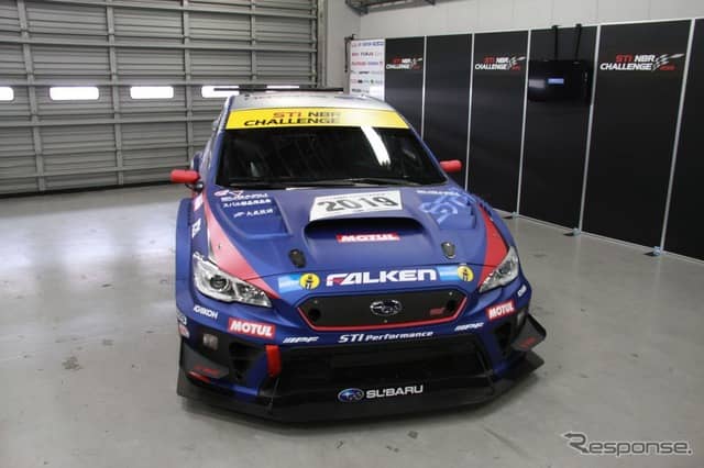 STIのNBR24参戦車両のシェイクダウンで、ヴァン・ダム選手とシュリック選手が新型車の感触をためす≪撮影：中尾真二≫