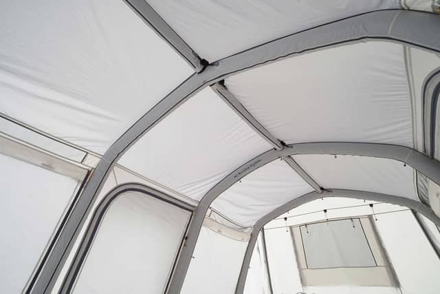 空気を入れるだけで組み立てられるテント&タープ「グランベーシック エアマジック」発売