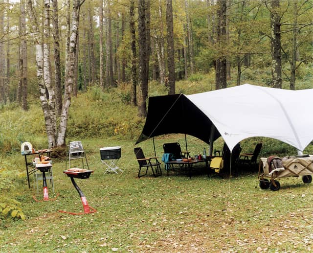 空気を入れるだけで組み立てられるテント&タープ「グランベーシック エアマジック」発売