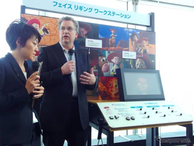 PIXARのひみつ展：リギング。説明するのはボストンサイエンスミュージアム企画展運営担当のピーター・ガーランド・マネージャー《撮影 高木啓》