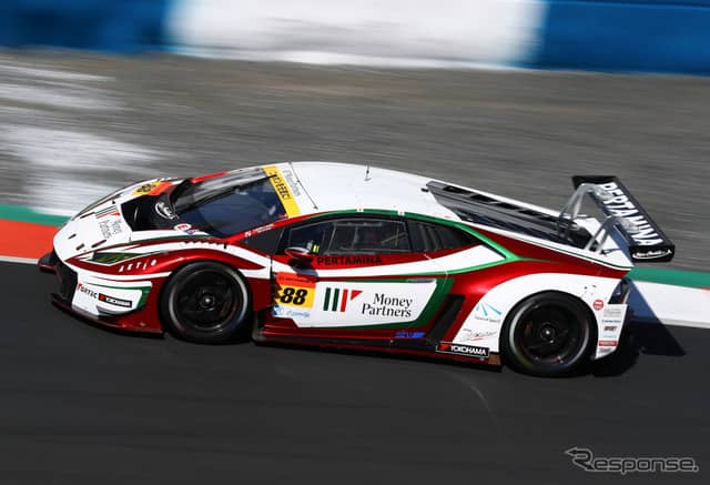韋駄天・小暮卓史らの#88 ウラカンGT3はGT300クラス予選14位。《撮影 益田和久》