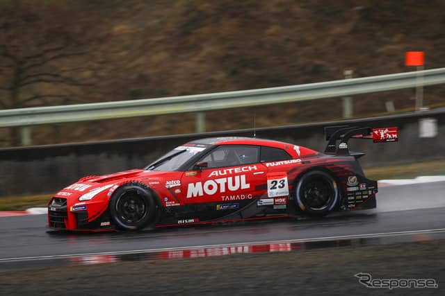 決勝2位の#23 GT-R。《撮影 益田和久》