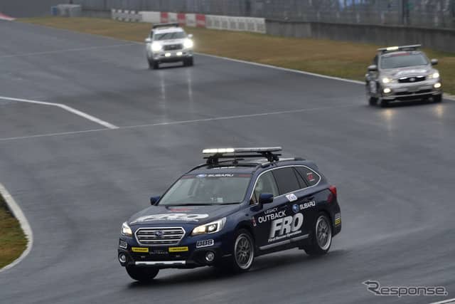 第1戦岡山でのFRO走行シーン《撮影 雪岡直樹》