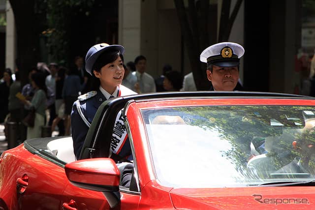 マツダ・アテンザパレードカー(5月10日、東京丸の内交通安全パレード)《撮影 大野雅人(Gazin Airlines)》