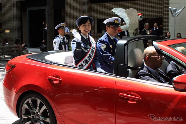 マツダ・アテンザパレードカー(5月10日、東京丸の内交通安全パレード)《撮影 大野雅人(Gazin Airlines)》