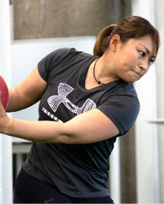 アンダーアーマー ウーマンズ、馬場ゆかり、岩出玲亜ら女性8人による新キャンペーン開始