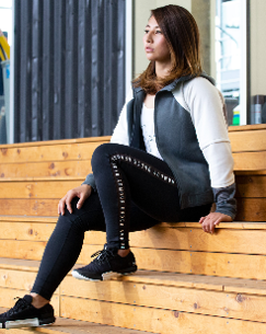 アンダーアーマー ウーマンズ、馬場ゆかり、岩出玲亜ら女性8人による新キャンペーン開始