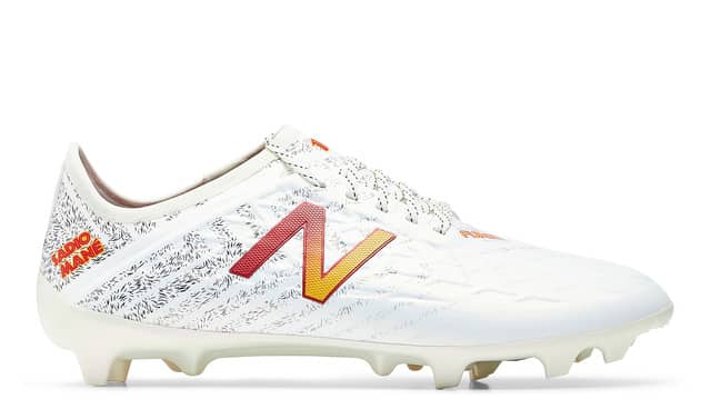 ニューバランス、サディオ・マネ限定スパイク「Furonv5 Maagum」405足発売