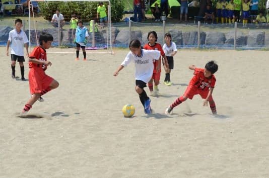 ビーチバレーやビーチサッカーなど4種目の競技大会「YOKOHAMAビーチスポーツフェスタ」開催