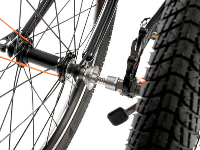 走る楽しみを得られる20インチ折りたたみ自転車「215-X-DP」発売