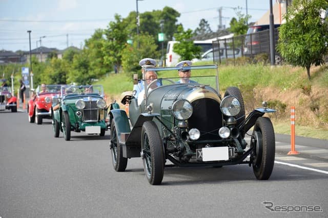 令和元年度 秋の全国交通安全運動出発式　久喜クラシックカーパレード《撮影 嶽宮三郎》