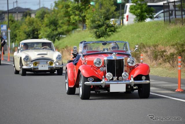 令和元年度 秋の全国交通安全運動出発式　久喜クラシックカーパレード《撮影 嶽宮三郎》