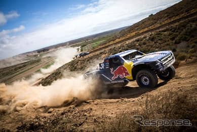 6月に開催されたSCORE バハ500参戦の様子《画像：トーヨータイヤ》