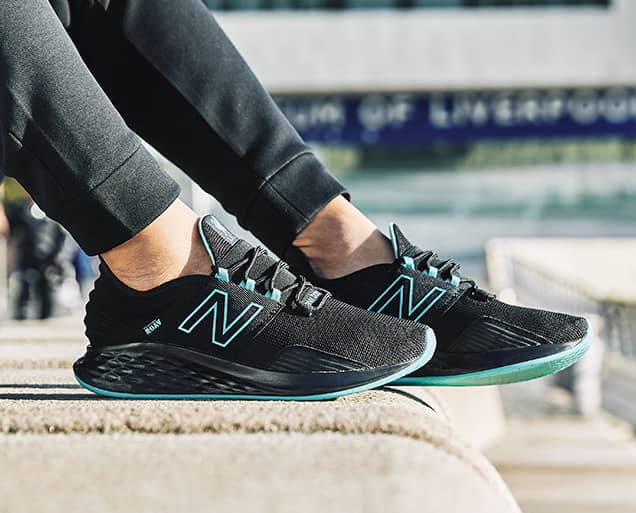 リバプールFC限定シューズ「FRESH FOAM ROAV」発売…ニューバランス