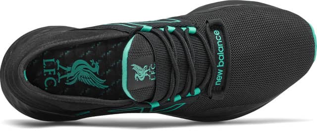 リバプールFC限定シューズ「FRESH FOAM ROAV」発売…ニューバランス