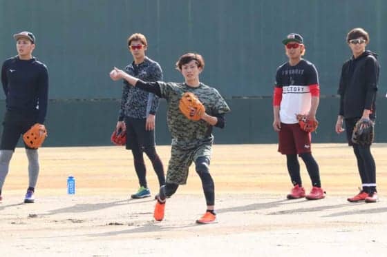 鷹 周東 今宮塾 で弱点克服へ レギュラー獲りは 今のままでは100 無理 野球 スポーツブル スポブル