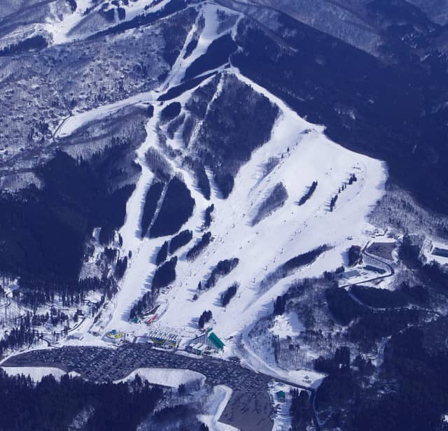 鷲ヶ岳スキー場、業界初のサブスクリプションサービス「スベリホーダイ」開始