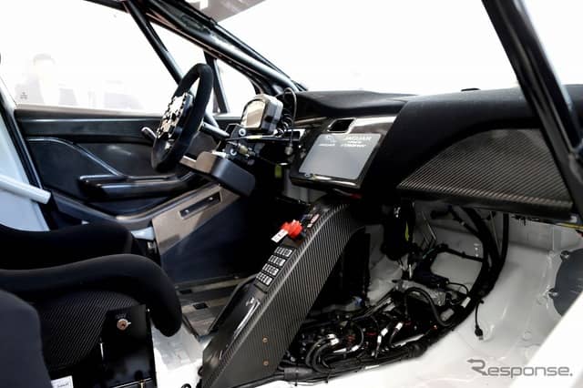 ジャガー I-PACE eトロフィ《画像：ジャガー・ランドローバー・ジャパン》