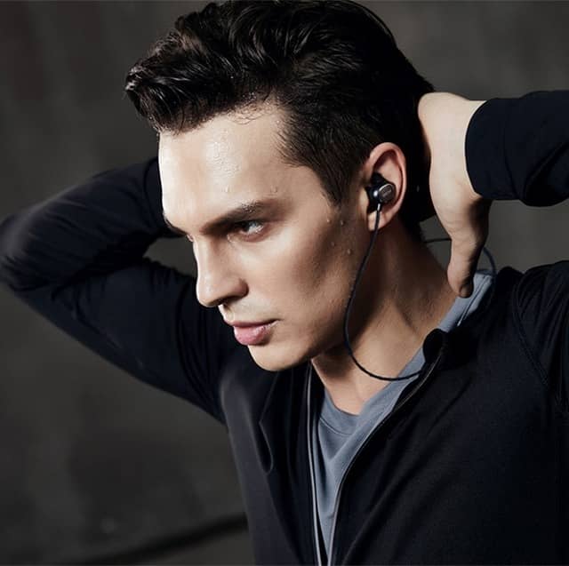 自然にフィットする12gのスポーツワイヤレスイヤホン「QCY-QY19Pro」発売