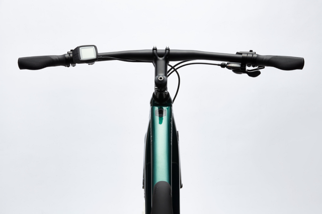 キャノンデール、ロードバイクのようにスピーディーなEバイク「Quick NEO」発売