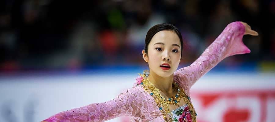 本田真凜、妹・望結との“柔らかすぎる3枚”公開　Y字バランス＆逆立ちに大反響