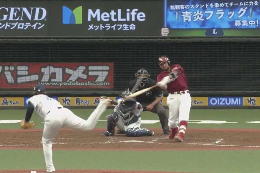 楽天新加入ロメロ、左中間へ特大2ラン! 外野手諦める驚愕弾にファン ...