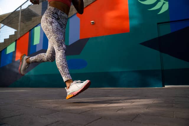 ホカ オネオネ、スムースな走り心地のロードランニングシューズ「CLIFTON EDGE」7月発売