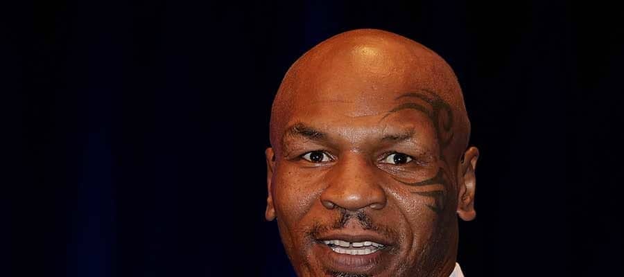 負傷タイソンの49秒KO　17年前の“戦慄右フック”に海外驚愕「怪我してたのかよ」