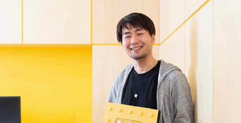 発信機内蔵のハイテク点字ブロックが登場！道から飲食店まで案内！？