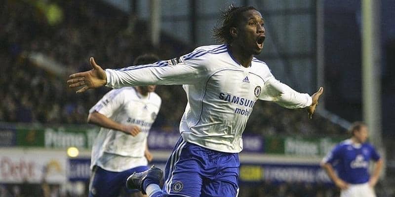 GKのフィードからわずか6秒でゴールイン！超速攻からドログバが叩き込んだ驚愕の30ヤード弾！【インクレディブル・ゴールズ】