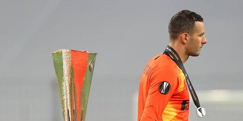 インテル守護神ハンダノビッチ、EL準優勝に落胆も前を向く 「ここがスタートライン」