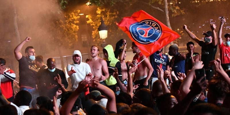 「PSGサポーターを守るため」警察がマルセイユでのユニフォーム着用禁止命令も、批判に遭い撤回