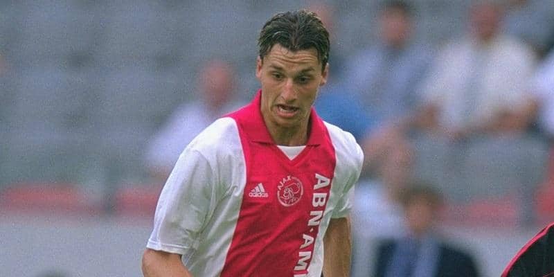 今日は何の日！8月22日は、アヤックス時代の若きズラタンが、世界にその名を知らしめる5人抜きスーパーゴールを決める！/2004年