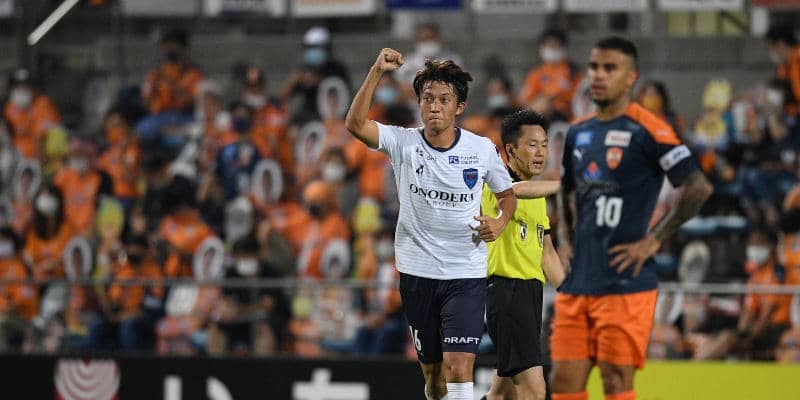 皆川の2戦連発など3得点の横浜FC、清水の追撃を振り切りJ1で初3連勝！《J1》